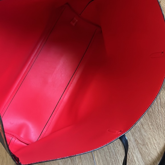 Large Tote - Picture 16 of 16